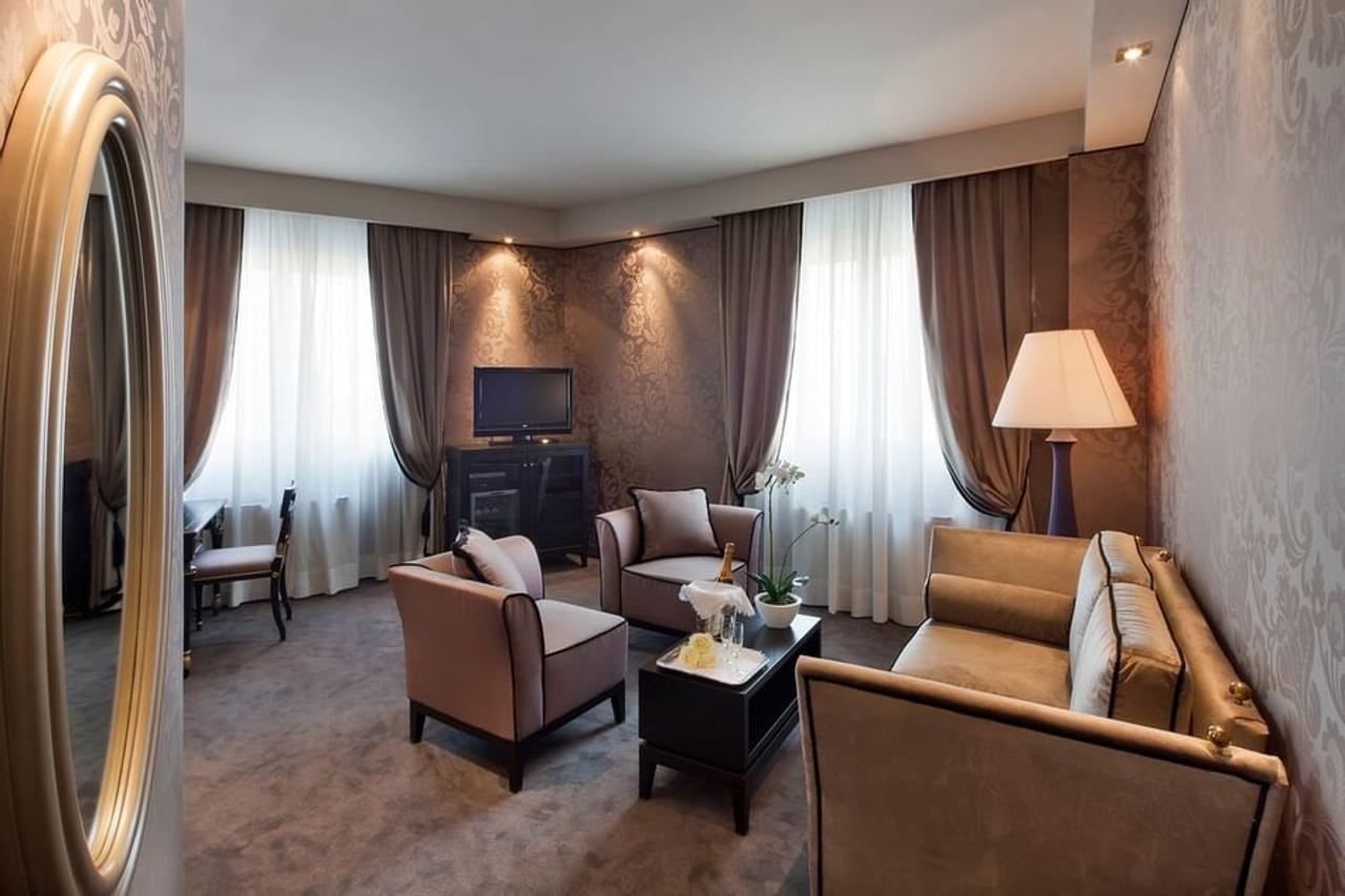 Hotel Mozart Milan Luaran gambar