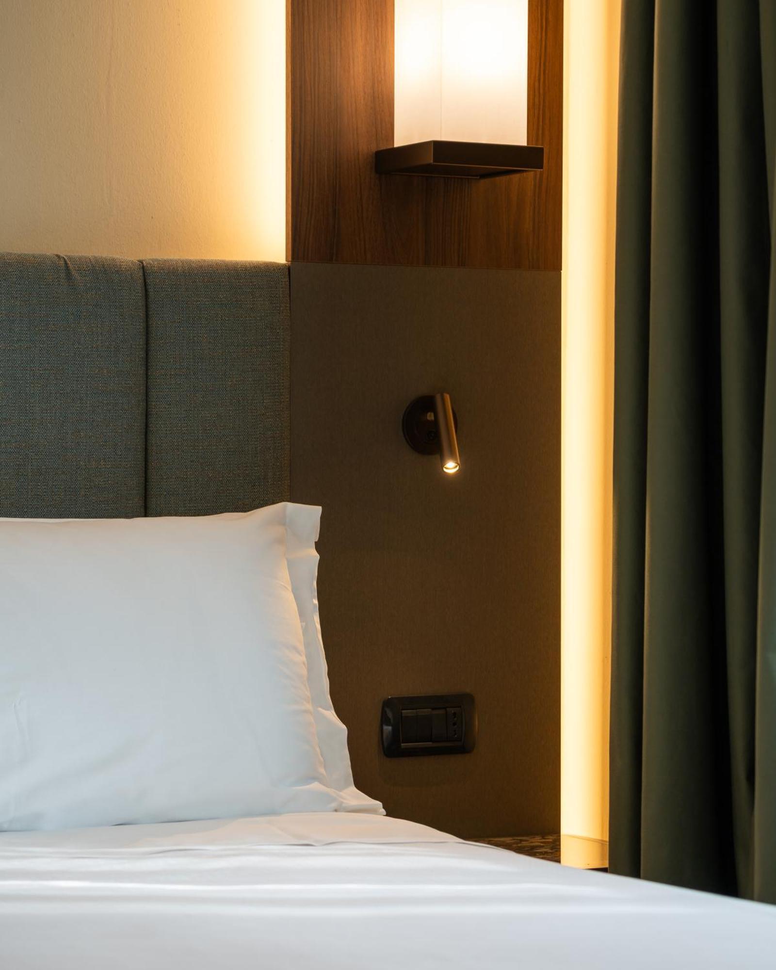 Hotel Mozart Milan Luaran gambar