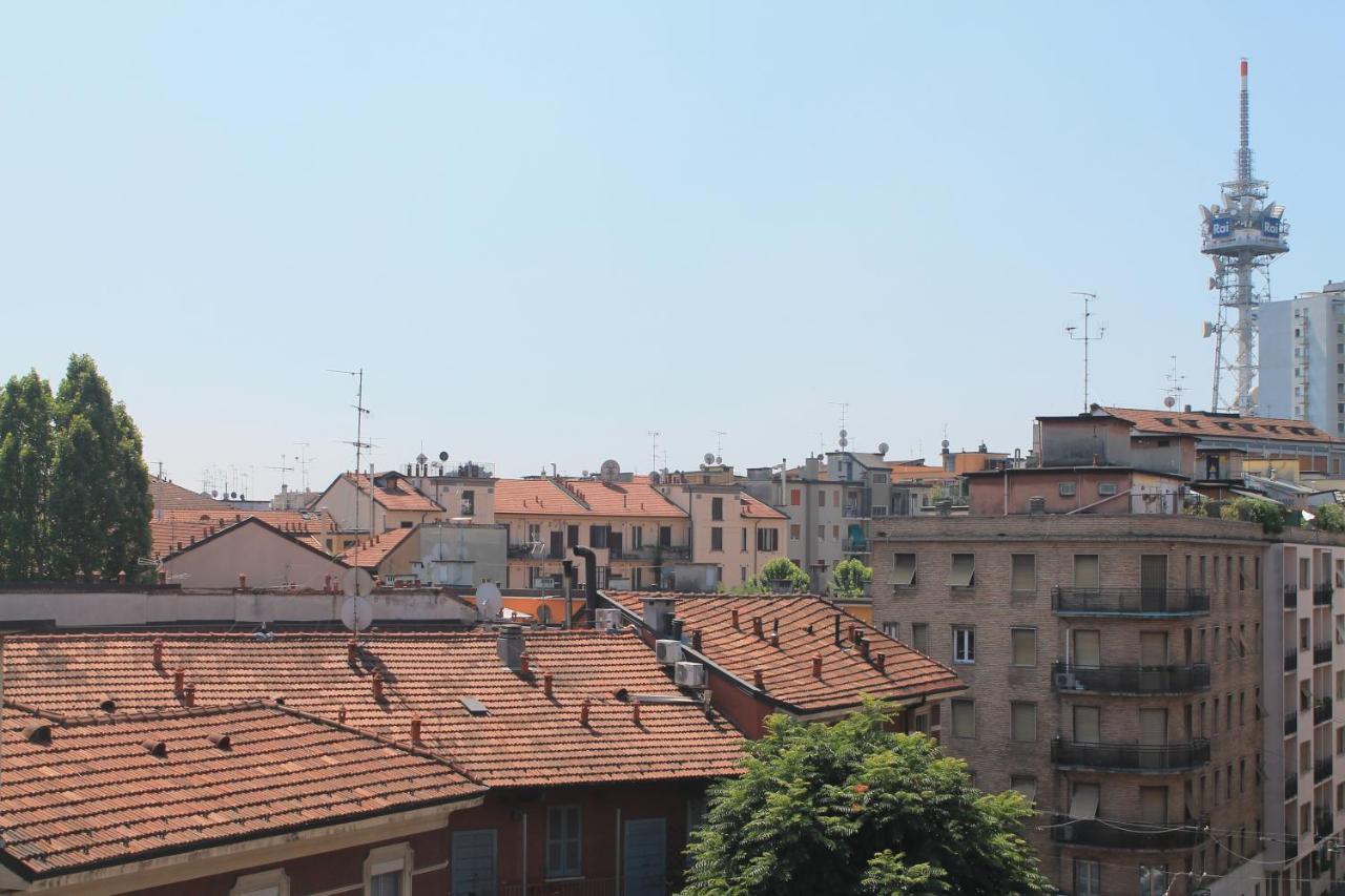 Hotel Mozart Milan Luaran gambar