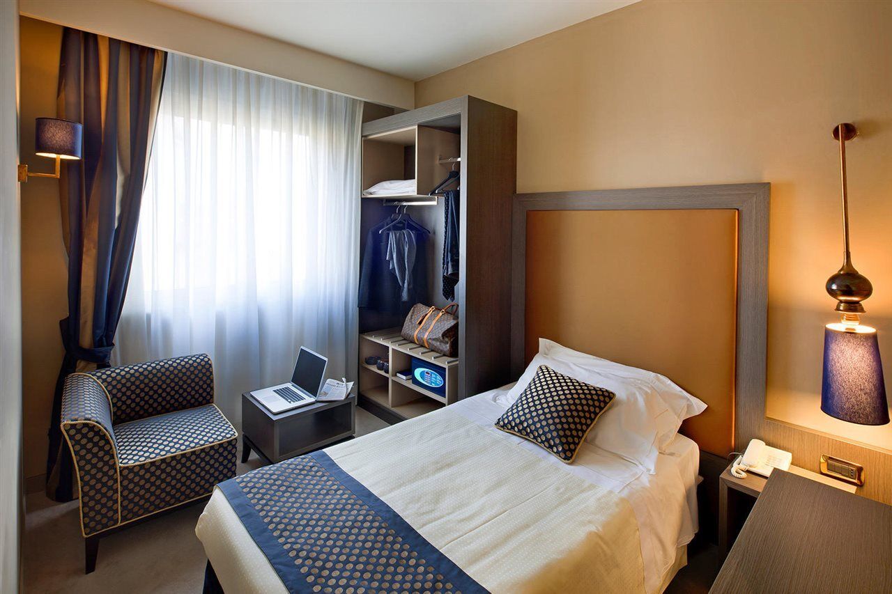 Hotel Mozart Milan Bilik gambar